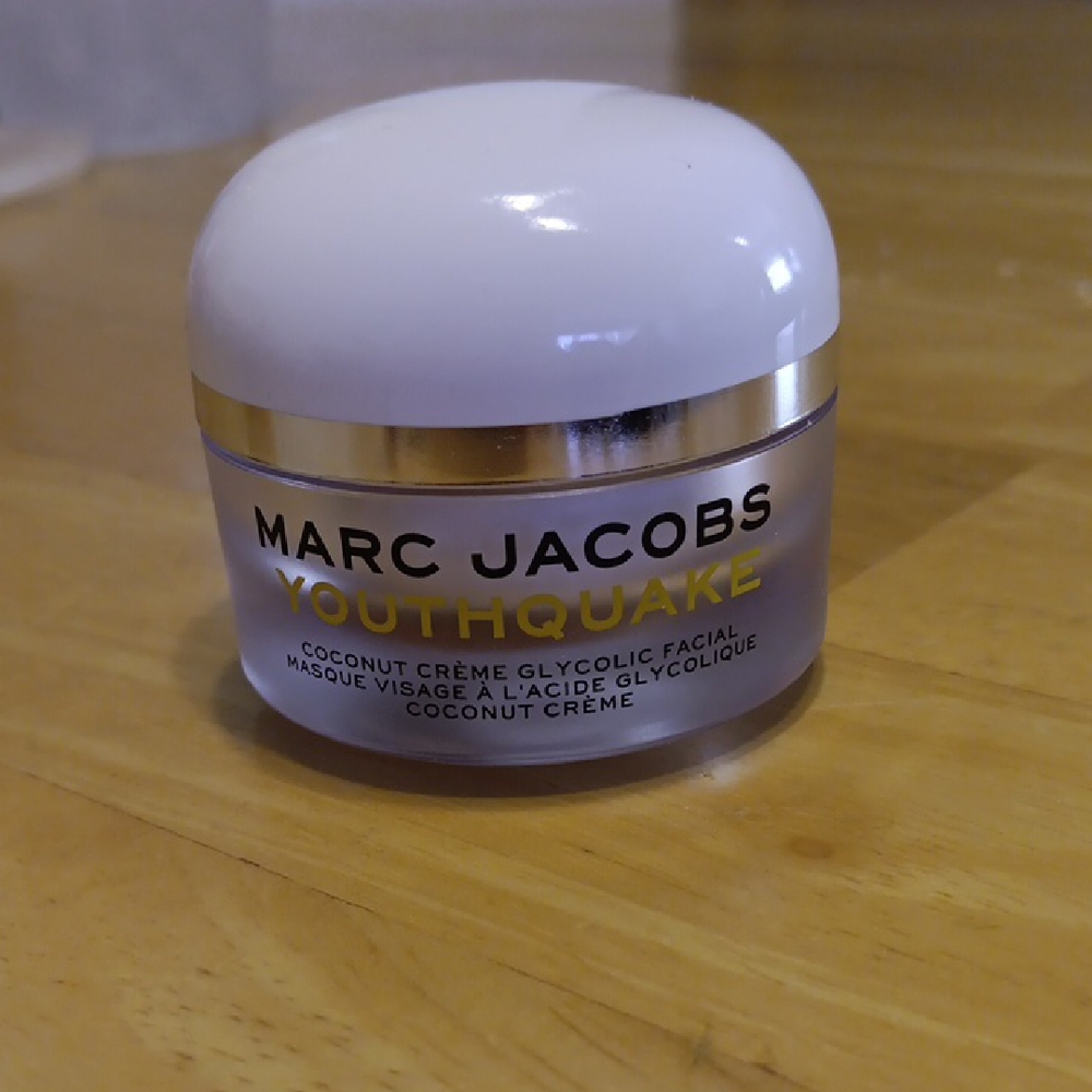 Marc Jacobs Youthquake Coconut Crème Glycolic Facial NWT - Picture 1 of 3